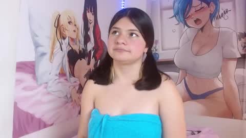 mackenna av online show from December 11, 2024, 2:33 pm
