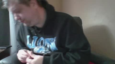 Snapshot of mckhero chatting on April 2, 2026, 11:52 am Sean online show from April 2, 2026, 11:52 am