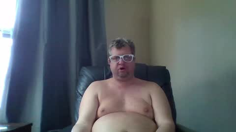 Snapshot of mckhero chatting on April 3, 2026, 4:16 pm Sean online show from April 3, 2026, 4:16 pm