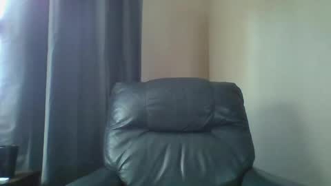 Snapshot of mckhero chatting on April 5, 2026, 7:44 pm Sean online show from April 5, 2026, 7:44 pm