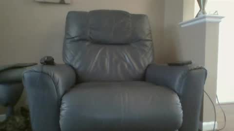 Snapshot of mckhero chatting on April 10, 2026, 8:46 pm Sean online show from April 10, 2026, 8:46 pm