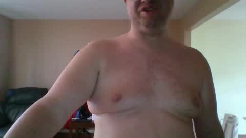Snapshot of mckhero chatting on April 14, 2026, 8:26 pm Sean online show from April 14, 2026, 8:26 pm