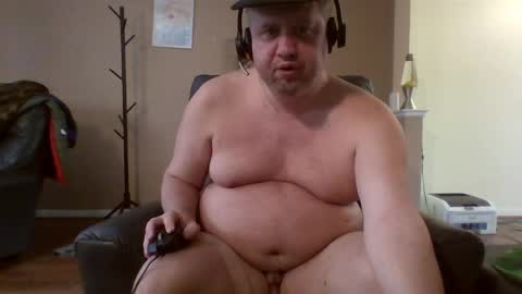Snapshot of mckhero chatting on May 3, 2026, 8:59 pm Sean online show from May 3, 2026, 8:59 pm