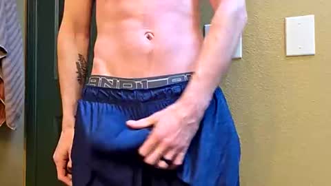 mclovinmackay online show from March 29, 2026, 5:24 pm