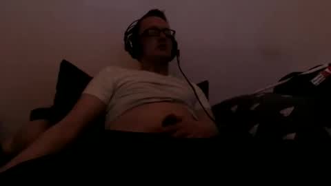 Snapshot of mcmike_es chatting on February 22, 2025, 8:29 am Mike online show from February 22, 2025, 8:29 am