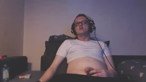 Snapshot of mcmike_es chatting on September 26, 2025, 4:55 pm Mike online show from September 26, 2025, 4:55 pm