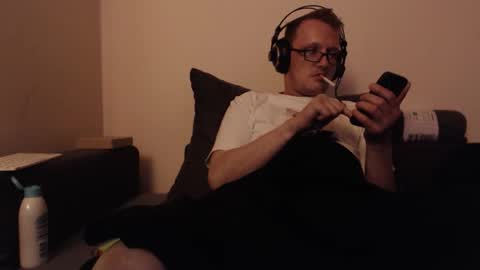 Snapshot of mcmike_es chatting on October 25, 2025, 7:27 am Mike online show from October 25, 2025, 7:27 am