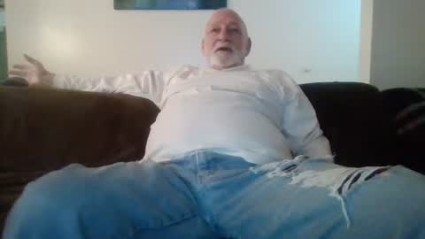 mdane99 online show from December 27, 2024, 7:46 pm