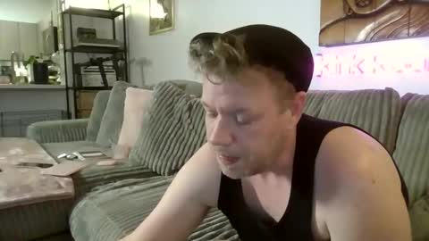 me2283 online show from February 27, 2025, 1:48 am