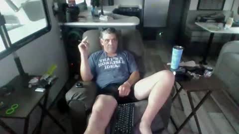 Snapshot of me_him_us_them chatting on March 10, 2026, 11:43 pm me_him_us_them online show from March 10, 2026, 11:43 pm