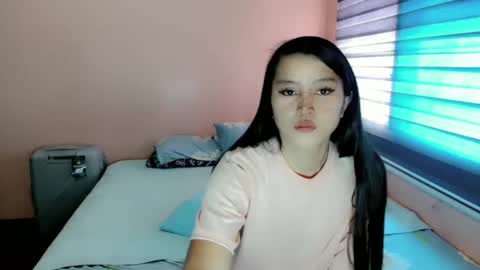 Snapshot of mea_mm19 chatting on March 12, 2025, 12:20 am mea_mm19 online show from March 12, 2025, 12:20 am