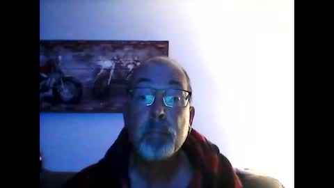 Snapshot of meathome3 chatting on October 24, 2025, 10:00 am me at home online show from October 24, 2025, 10:00 am