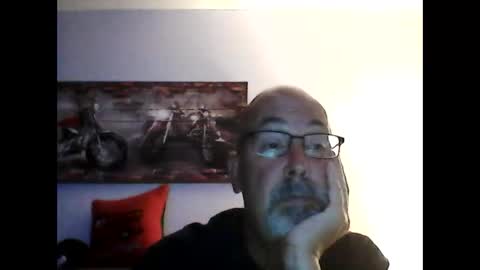Snapshot of meathome3 chatting on November 9, 2025, 12:36 pm me at home online show from November 9, 2025, 12:36 pm