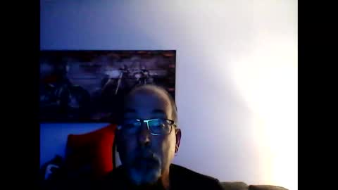 Snapshot of meathome3 chatting on November 19, 2025, 4:12 am me at home online show from November 19, 2025, 4:12 am