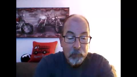 Snapshot of meathome3 chatting on November 30, 2025, 1:59 pm me at home online show from November 30, 2025, 1:59 pm