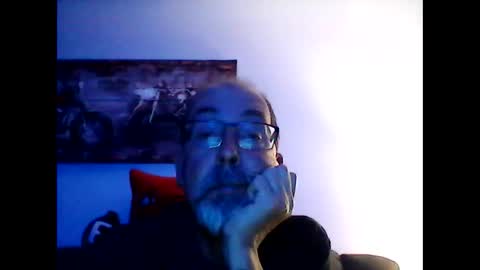 Snapshot of meathome3 chatting on December 20, 2025, 2:29 am me at home online show from December 20, 2025, 2:29 am