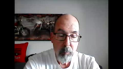 Snapshot of meathome3 chatting on February 28, 2026, 9:16 pm me at home online show from February 28, 2026, 9:16 pm