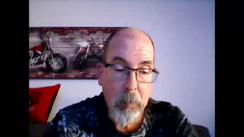 Snapshot of meathome3 chatting on March 11, 2026, 7:53 pm me at home online show from March 11, 2026, 7:53 pm