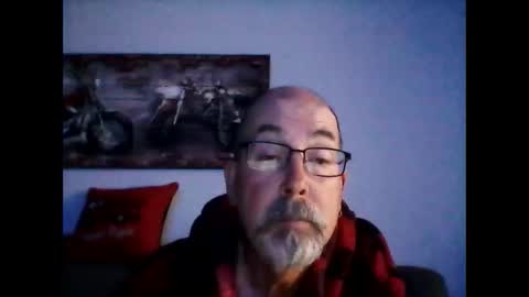 me at home online show from May 9, 2026, 10:53 am
