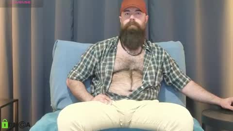 Snapshot of meaty_roll chatting on May 4, 2026, 3:35 am Meaty Roll online show from May 4, 2026, 3:35 am