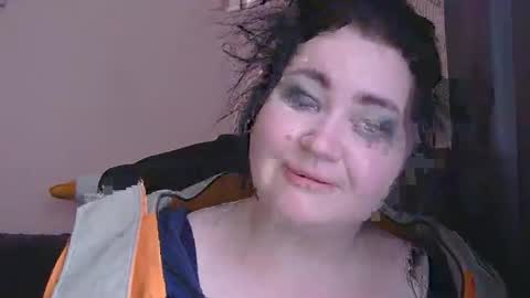 Oltereodora-lima online show from November 18, 2025, 10:52 am