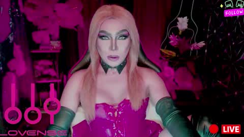 THE QUEEN ALPHA   Queen Medusa Prey online show from March 10, 2026, 5:34 am