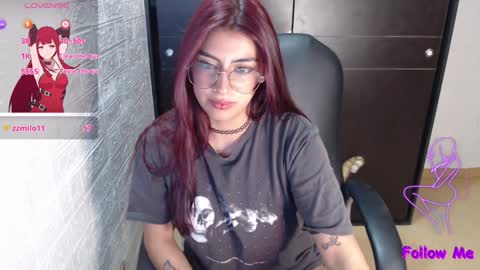 Snapshot of medussa_kat chatting on February 5, 2025, 1:04 am Katrina online show from February 5, 2025, 1:04 am