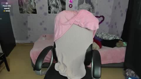 Snapshot of medussa_kat chatting on November 4, 2025, 10:09 pm Katrina online show from November 4, 2025, 10:09 pm