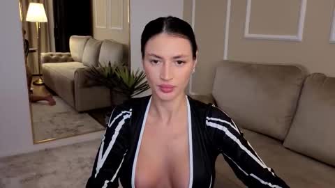 MedussaEyes online show from November 14, 2025, 9:57 pm