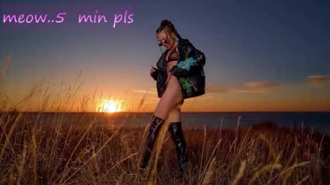 Sweet Meow nonude online show from November 10, 2025, 2:43 am