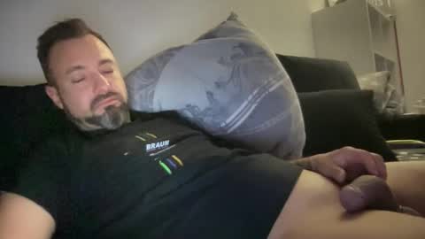 mega1185264 online show from April 18, 2026, 1:31 am