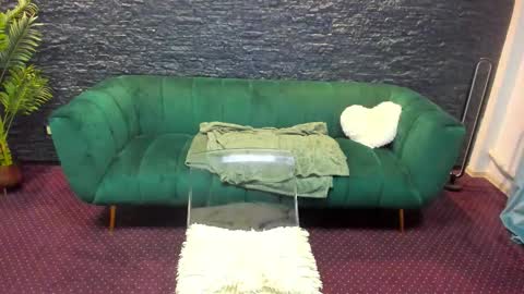 Snapshot of megaboobsdee chatting on October 18, 2025, 4:37 am megaboobsdee online show from October 18, 2025, 4:37 am