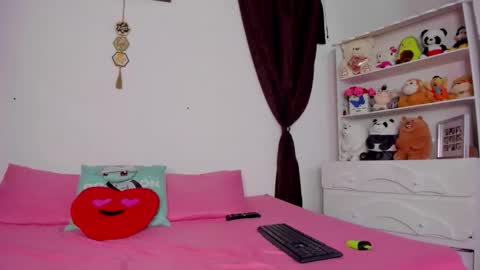 M E G A N online show from October 14, 2025, 7:14 pm