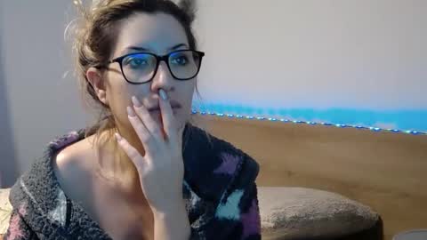 Megan Blazee  online show from January 7, 2026, 9:06 pm