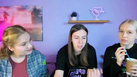 megan_cold online show from October 20, 2025, 8:48 am