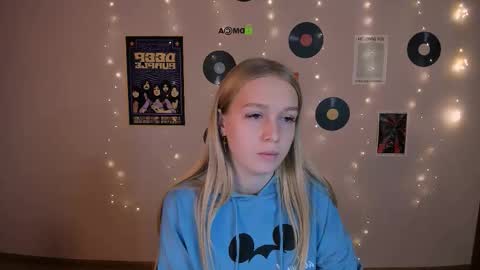 megan_cold online show from November 8, 2025, 10:04 am
