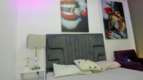 Snapshot of megan_collinsz chatting on November 5, 2025, 3:28 am Megan Collinsz online show from November 5, 2025, 3:28 am