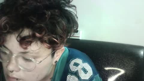 Megan and sophi online show from March 2, 2025, 2:08 am