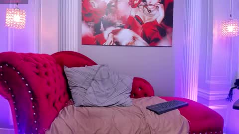 Megan online show from November 9, 2025, 10:02 am