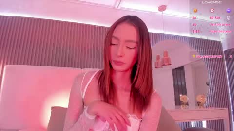 MEGAN online show from April 17, 2026, 5:16 pm