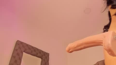 Snapshot of megan_leal1 chatting on December 2, 2024, 3:58 am online show from December 2, 2024, 3:58 am