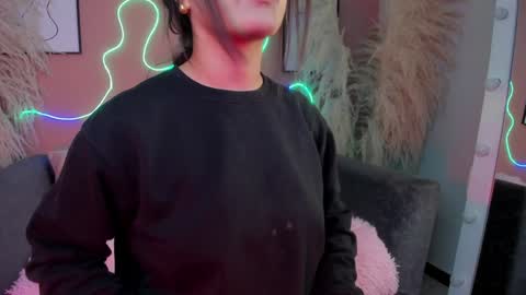     online show from January 21, 2025, 12:50 pm