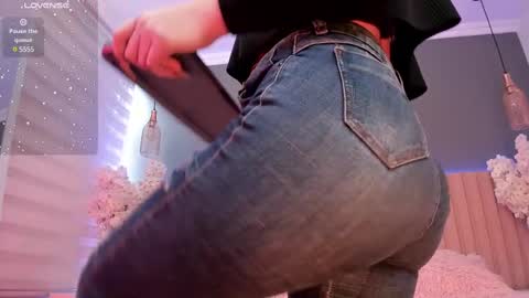     online show from February 13, 2025, 12:11 pm