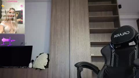 Snapshot of megan_ros_ chatting on February 6, 2026, 5:12 am Megan online show from February 6, 2026, 5:12 am