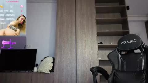 Snapshot of megan_ros_ chatting on February 20, 2026, 6:10 am Megan online show from February 20, 2026, 6:10 am