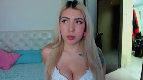 Snapshot of megan_sexrose chatting on March 12, 2025, 10:17 pm Megan rose online show from March 12, 2025, 10:17 pm