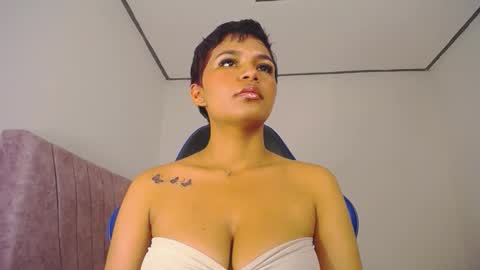 Snapshot of megan_sr03 chatting on November 7, 2025, 7:41 am Megan online show from November 7, 2025, 7:41 am