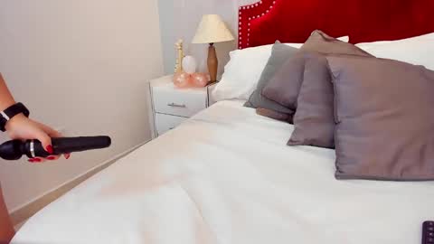 Snapshot of megan_sweet_1 chatting on February 13, 2025, 2:42 pm megan_sweet_1 online show from February 13, 2025, 2:42 pm