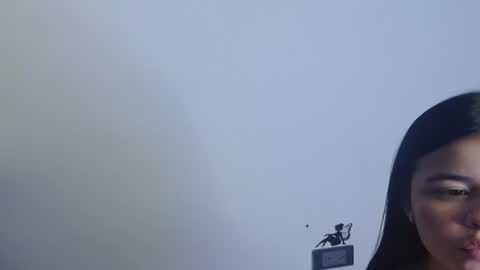 Snapshot of megan_ve chatting on November 19, 2025, 2:33 am Carolina online show from November 19, 2025, 2:33 am