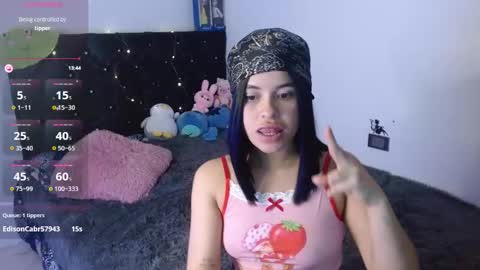 Snapshot of megan_ve chatting on November 26, 2025, 2:34 am Carolina online show from November 26, 2025, 2:34 am